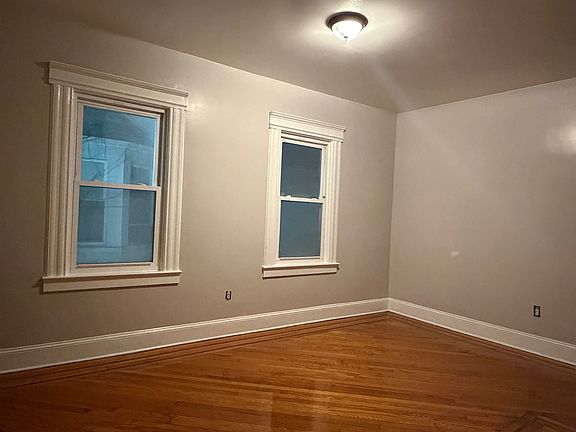 4th image of 18-20 Beverly St #1