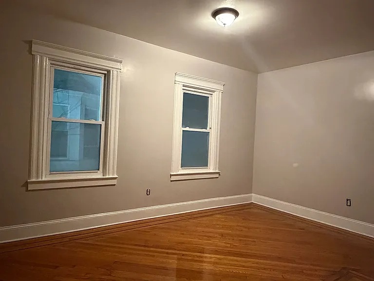 18-20 Beverly St #1 — Photo 4