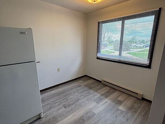 4th image of 805 3rd Ave SW #5