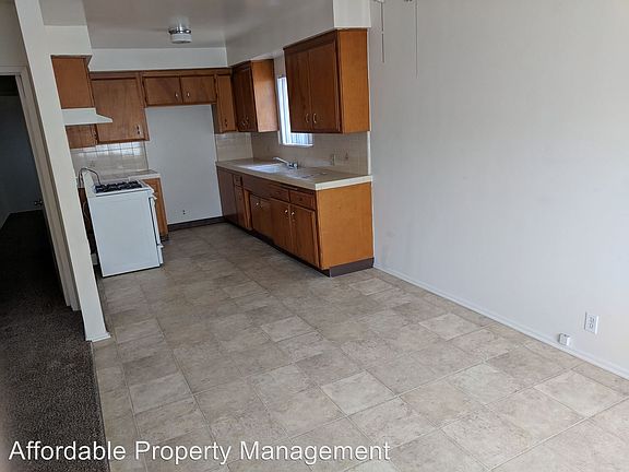 2nd image of 418 S 2nd Ave