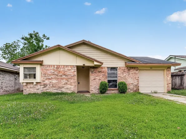 4826 Redfish Reef Dr, Bacliff, TX 77518