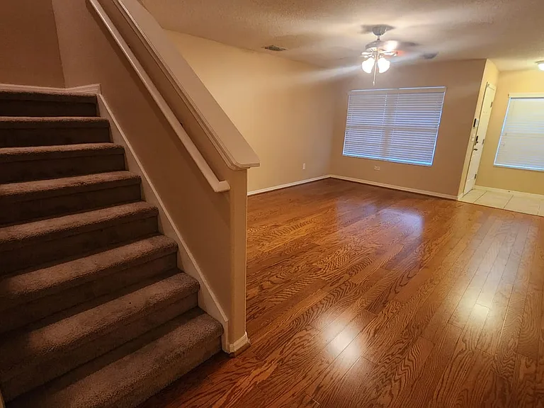 372 Carina Cir — Photo 14