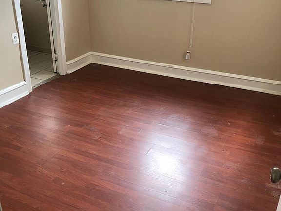 5th image of 328 Clifton Ave