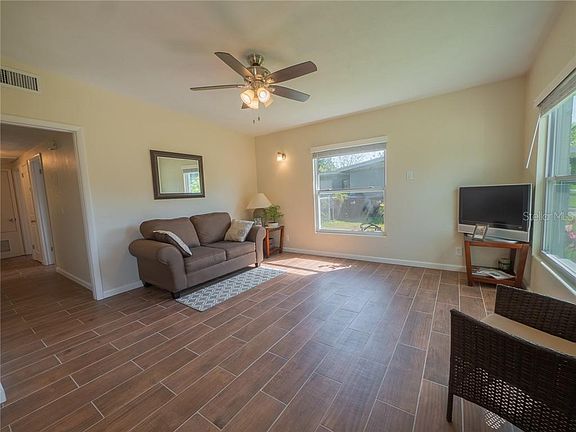 4th image of 1309 Malone Dr