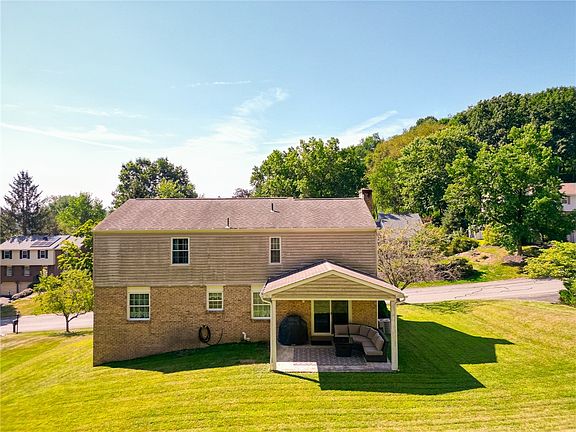 3rd image of 260 Kinvara Dr