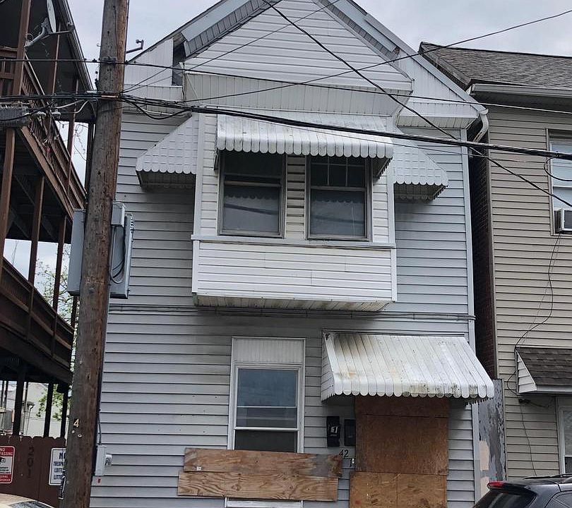 1st image of 42 N Mulberry St