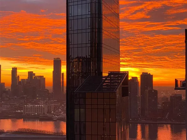 310 East 46th Street image 14 of 15