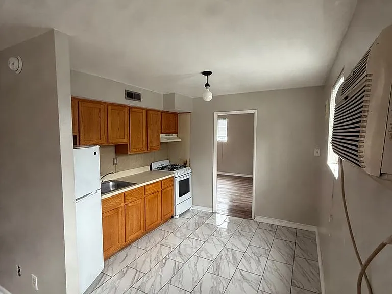 7312 Rockwell Ave — Photo 20