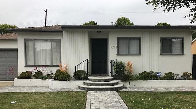 1st image of 2712 Federal Ave