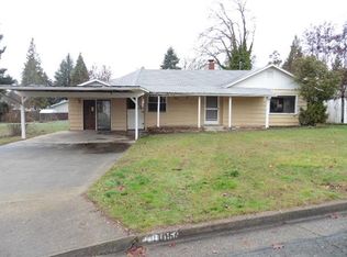 1056 SE Ashley Pl, Grants Pass, OR