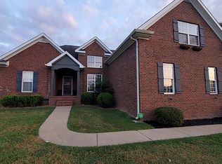 1815 Lochlann Dr, Culleoka, TN 38451