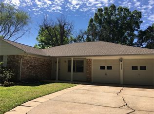 7527 Troulon Dr, Houston, TX 77074