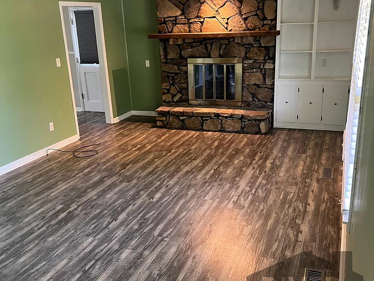 1233 Ridge Dr — Photo 3