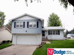 10504 Decatur St, Omaha, NE 68114