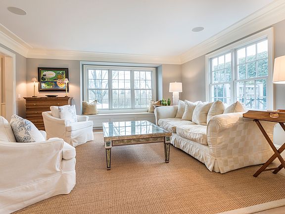 4th image of 177 Wickapogue Rd