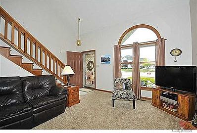 3rd image of 9270 Briar Dr