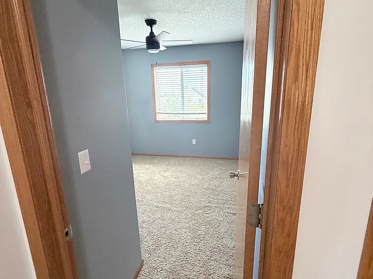 221 N Cherokee Dr — Photo 14
