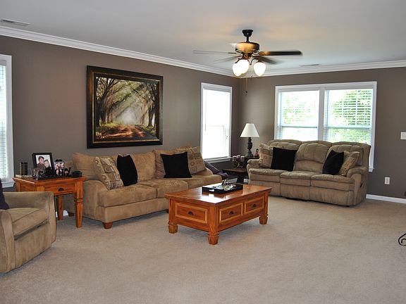 3rd image of 1036 Joselynn Dr