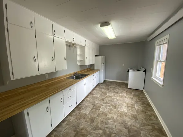 220 E 7th St, Albert Lea, MN