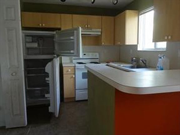 3rd image of 1270 SE 26th St Unit 201