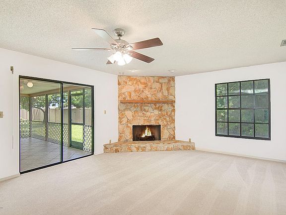 5th image of 335 Cherry Dr
