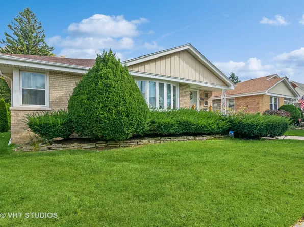 9225 S Sacramento Ave, Evergreen Park, IL 60805