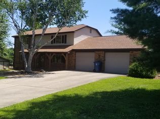 2 Eagle Dr, Shiloh, IL 62221