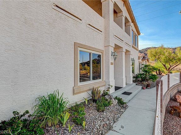 5th image of 278 Big Horn Dr