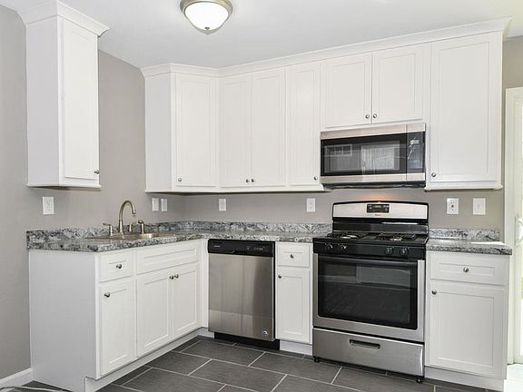 4th image of 10814 Antrill Dr