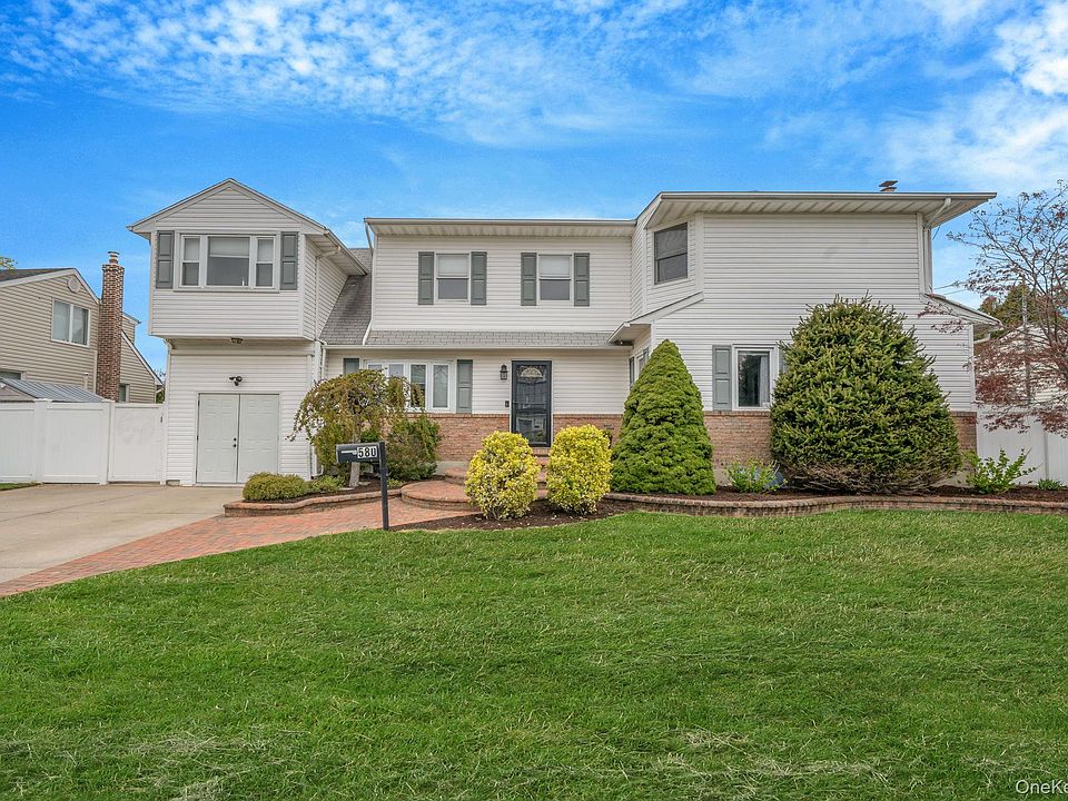 1st image of 580 Center Briarwood Avenue