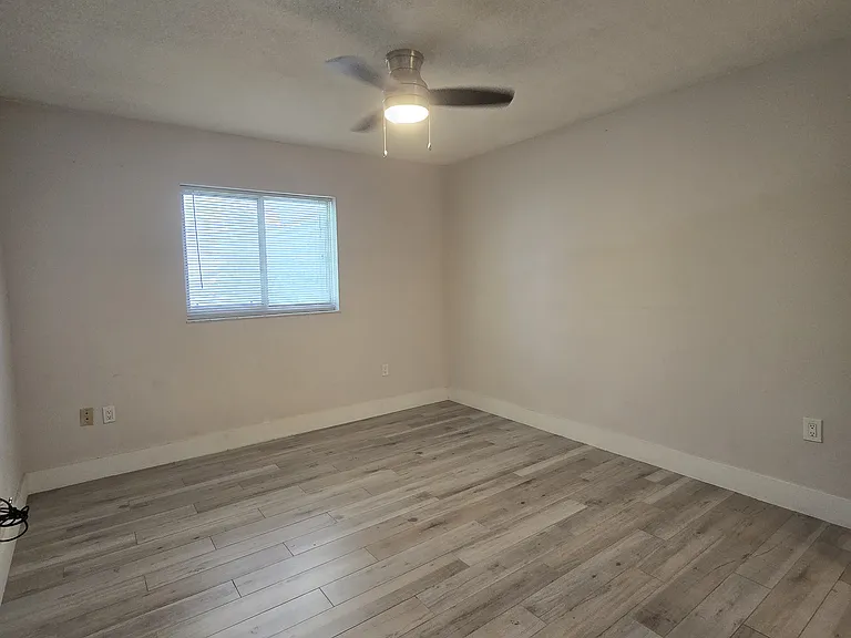 269 NW 7th St #421 — Photo 25