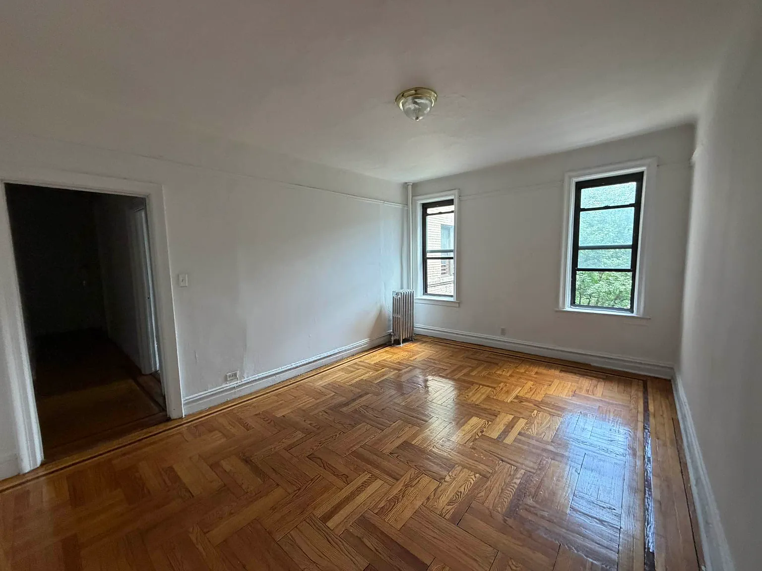 581 Academy Street — Photo 2