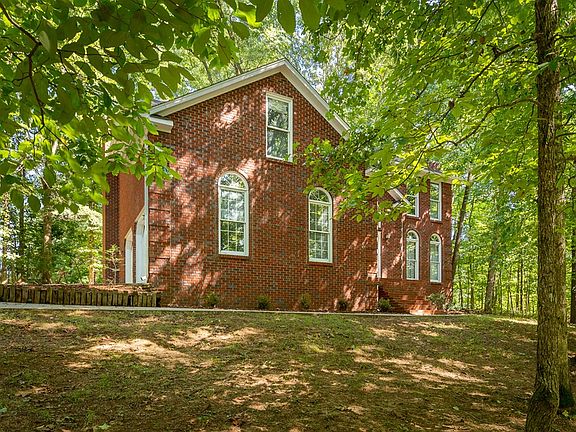 2nd image of 262 Creekside Dr