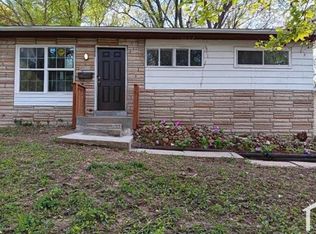 3911 Cranberry Ln, Saint Louis, MO 63121