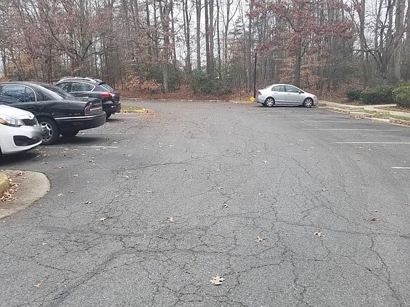 4th image of 2775 Bordeaux Pl