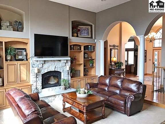 4th image of 3801 Cherry Hills Dr