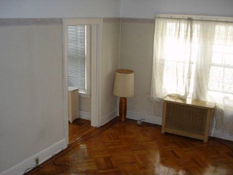 5th image of 11108 203rd St
