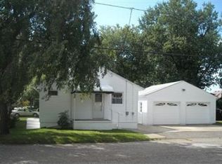 1331 Stratford St, Barberton, OH 44203