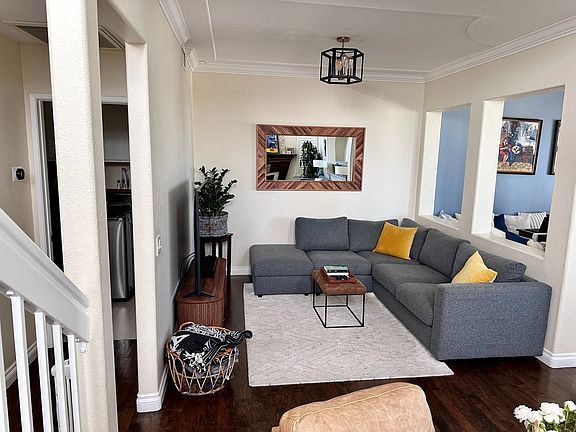 5th image of 55 Bluebird Ln