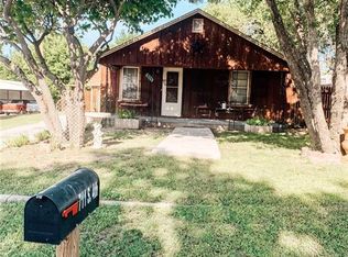 711 S 4th St, Canadian, TX 79014