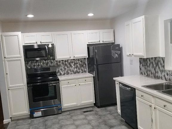 4th image of 4243 Sierra Dr