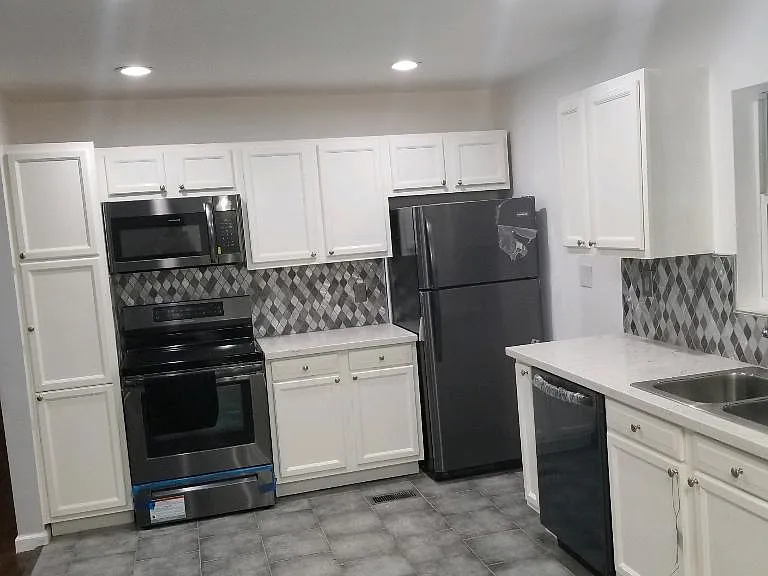 4243 Sierra Dr — Photo 4