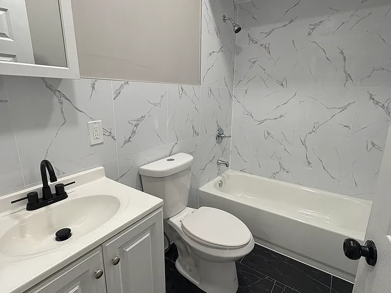 190 Fulton St #1 — Photo 8