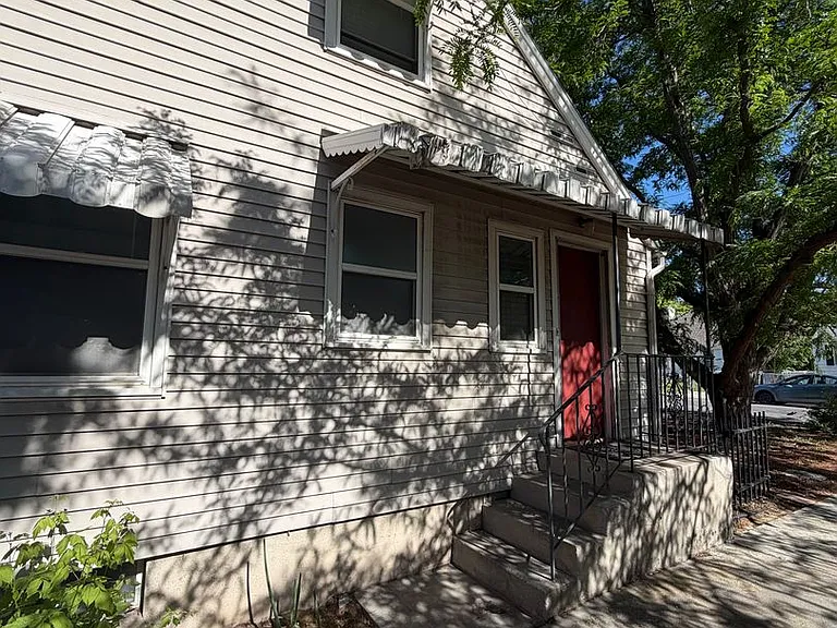130 W Westwood Ave — Photo 45