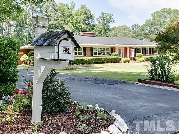2nd image of 516 Brookwood Dr