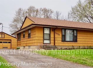 1074 Beatrice St, Eagan, MN 55121