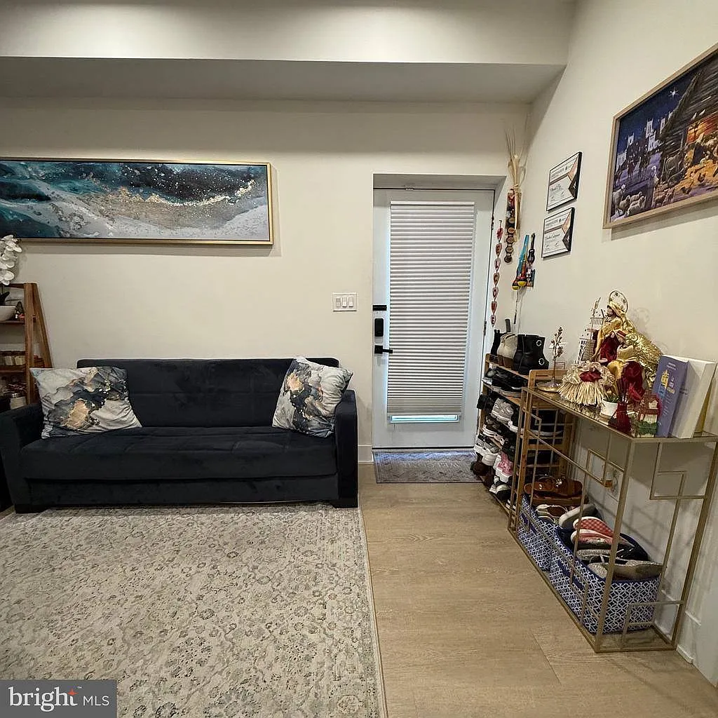 2 bed, 455 sqft, $2,250 — Photo 4
