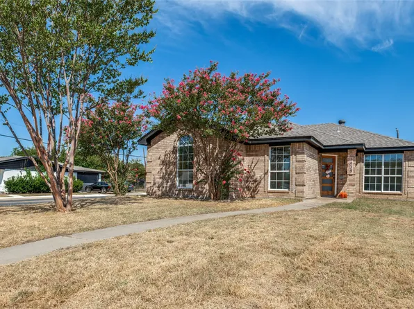 1838 San Antonio St, Grand Prairie, TX 75051