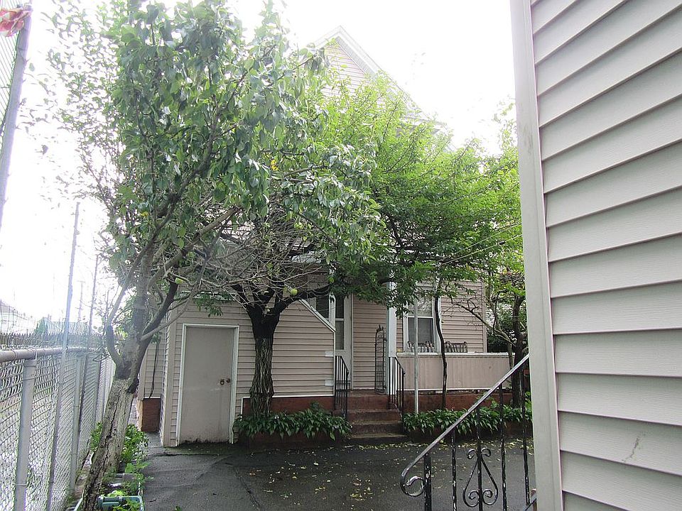 2nd image of 164 Sawyer St