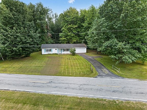 3rd image of 2872 Seeley Rd